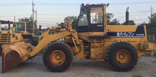 KOMATSU WA300-1 ซีเรียล 30,000 ญี่ปุ่นแท้ โทร.090-986-2521 อ๊อบ