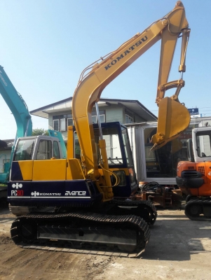 ขายค่ะ..KOMATSU  PC60-5  สภาพสวย  เครื่องปั๊มดี...ระบบคลอง..เอกสารอินวอยครบ..ลองระบบกันได้ทุกวัน..โทร..089-3818694  ดวงนภา
