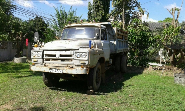 6 ล้อดั้มพ์อีซูซุหน้ายาว เครื่องอีซูซุ 175 แรง เพลามิตซูฟูโซ่แล้ว