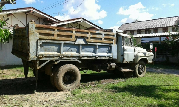 6 ล้อดั้มพ์อีซูซุหน้ายาว เครื่องอีซูซุ 175 แรง เพลามิตซูฟูโซ่แล้ว