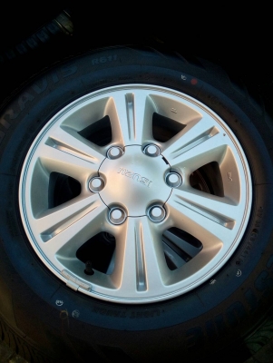 ของใหม่ ป้ายแดง 215/70R15 BRIDGESTONE DURAVIS R611 ปี16 ชุด 4 ล้อ tel. 081-427-3941 ของใหม่ ป้ายแดง 215/70R15 BRIDGESTONE DURAVIS R611 ปี16 ชุด 4 ล้อ tel. 081-427-3941