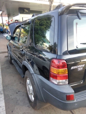 Ford Escape 3.0auto ปี47 เล่มพร้อมโอน