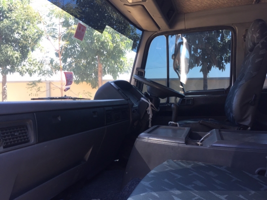 6 ล้อ HINO FD3H 180 แรง เครื่อง HO7C กระบะคาร์โก้ หัวเก๋ง-ภายใน กระบะ สภาพสวย ๆ พร้อมใช้ เอกสารพร้อมโอน