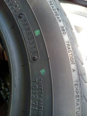 ของใหม่ ป้ายแดง 185/60R15 DUNLOP SP SPORT 2030 ปี16 ชุด 4 ล้อ tel. 081-427-3941 ของใหม่ ป้ายแดง 185/60R15 DUNLOP SP SPORT 2030 ปี16 ชุด 4 ล้อ tel. 081-427-3941