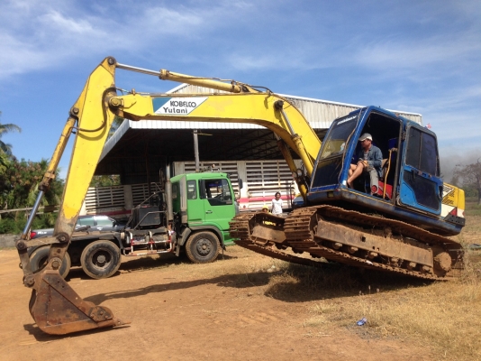 ขายด่วน KOBELCO SK120 MART III สภาพพร้อมใช้งาน เครื่องปั้มดี เครื่องเดิมปั้มเดิม โซ่ช่วงล่างพร้อมใช้งาน ตัวเดินดี รถพร้อมใช้งาน เอกสารสัญญาซื้อขาย
