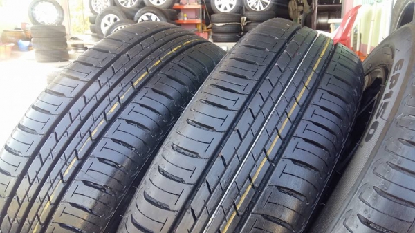 ขายล้อแม็กป้ายแดง toyota yaris trd 15" ยางปี16 สนใจติดต่อ ตาเล็ก ล้อและยางครับ 081-3747940