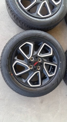 ขายล้อแม็กป้ายแดง toyota yaris trd 15" ยางปี16 สนใจติดต่อ ตาเล็ก ล้อและยางครับ 081-3747940