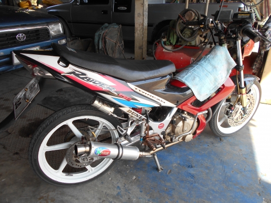 ขายเรดเด้อ150ซิ.ซิ เครื่องแน้สต๊าดมือของแต่งเพียบตามรูปเลยครับ 0810074646 อ่างทองครับ