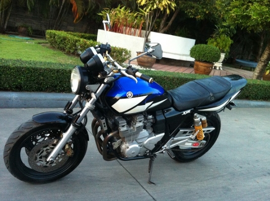 xjr 400 y 2000 ท่อ titanium yoshimura full สภาพสวย แน่นๆ บิดติอมือ