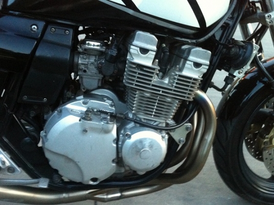 xjr 400 y 2000 ท่อ titanium yoshimura full สภาพสวย แน่นๆ บิดติอมือ