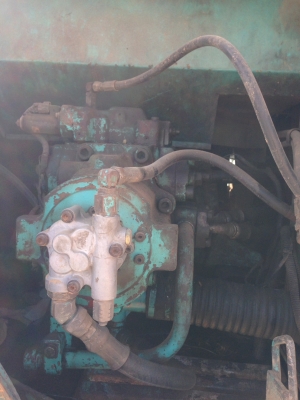 ขายด่วน KOBELCO SK200-5 SUPER  รถสภาพพร้อมใช้งาน เครื่องปั้มดีเยี่ยม ไฟฟ้าครบ แอร์เย็น โซ่ช่วงล่างเต็มทั้งสองข้าง เอวแน่น รถทำงานสมบูรณ์ เอกสารใบแจ้งจำหน่าย