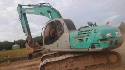 ขายด่วน KOBELCO SK200-5 SUPER  รถสภาพพร้อมใช้งาน เครื่องปั้มดีเยี่ยม ไฟฟ้าครบ แอร์เย็น โซ่ช่วงล่างเต็มทั้งสองข้าง เอวแน่น รถทำงานสมบูรณ์ เอกสารใบแจ้งจำหน่าย