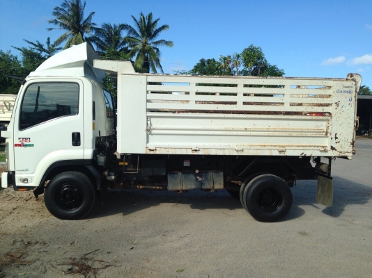 ขายรถบรรทุกหกล้อดั้ม 210 FRR ปี 56