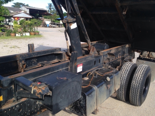 ขายรถบรรทุกหกล้อดั้ม 210 FRR ปี 56