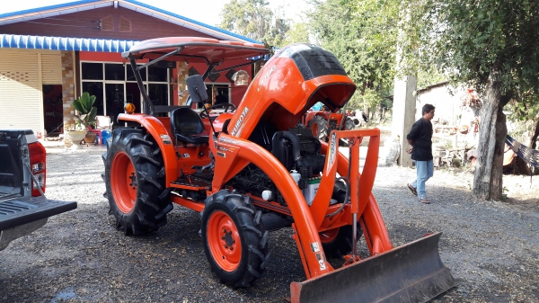 ขายรถไถL4708ใบมีดผาลพรวนตราช้างพร้อมใช้ครับ