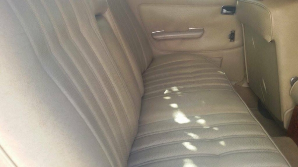 ขาย BENZ 230 E ปี 87 เครื่องเดิม 2400  (LPG) สีทอง ราคา 73000 บาท โทร. 0824569057