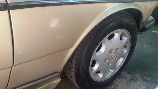 ขาย BENZ 230 E ปี 87 เครื่องเดิม 2400  (LPG) สีทอง ราคา 73000 บาท โทร. 0824569057