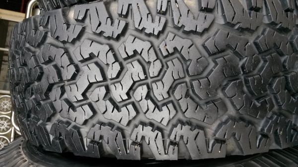 แม็กใหม่แกะกล่อง กว้าง8.5ออฟ0 พร้อมยางBF265/70/16