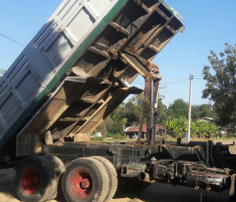 ขายแล้ว ครับๆ สิบล้อ ฮีโน่ FM187LA HO7C185โบว์อิน,เกียร์อีตั้น 2เพา ดั้ม สภาพดีสวยเดิมๆพร้อมใช้  ทะเบียนพร้อมโอน ขาย 585,000บ น่าใช้