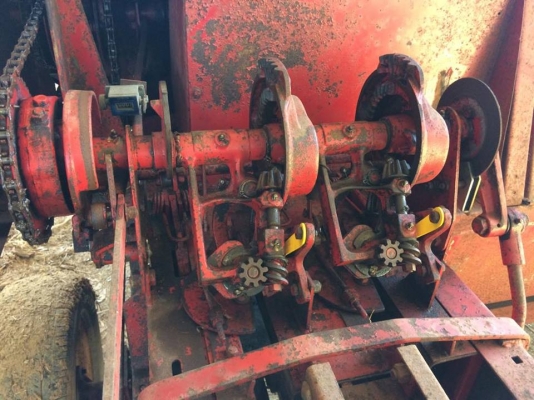 เครื่องอัดฟาง NEW HOLLAND รุ่น 276 (เก่านอกยังไม่ได้ใช้งานเมืองไทย) เครื่องอัดฟาง NEW HOLLAND รุ่น 276 (เก่านอกยังไม่ได้ใช้งานเมืองไทย)