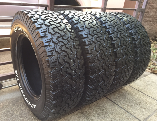 ยาง All BF Goodrich 265 70 17 กลางปี14 ดอกเต็มติดหนวดทุกเส้น ไม่มีปะ ลงพื้นปี16 ราคาไม่แพง