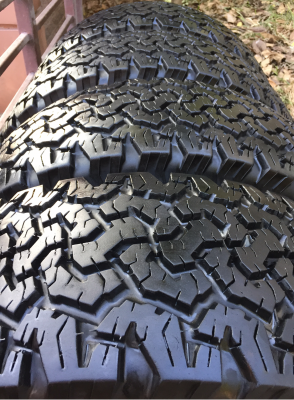 ยาง All BF Goodrich 265 70 17 กลางปี14 ดอกเต็มติดหนวดทุกเส้น ไม่มีปะ ลงพื้นปี16 ราคาไม่แพง ยาง All BF Goodrich 265 70 17 กลางปี14 ดอกเต็มติดหนวดทุกเส้น ไม่มีปะ ลงพื้นปี16 ราคาไม่แพง