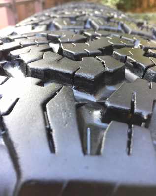 ยาง All BF Goodrich 265 70 17 กลางปี14 ดอกเต็มติดหนวดทุกเส้น ไม่มีปะ ลงพื้นปี16 ราคาไม่แพง ยาง All BF Goodrich 265 70 17 กลางปี14 ดอกเต็มติดหนวดทุกเส้น ไม่มีปะ ลงพื้นปี16 ราคาไม่แพง