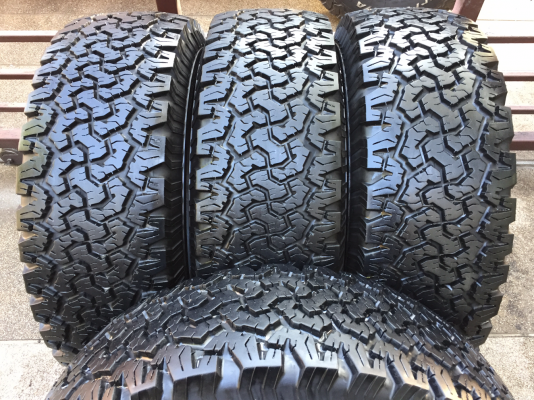 ยาง All BF Goodrich 265 70 17 กลางปี14 ดอกเต็มติดหนวดทุกเส้น ไม่มีปะ ลงพื้นปี16 ราคาไม่แพง ยาง All BF Goodrich 265 70 17 กลางปี14 ดอกเต็มติดหนวดทุกเส้น ไม่มีปะ ลงพื้นปี16 ราคาไม่แพง