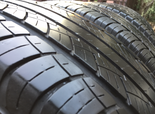 ยาง Deestone 265 65 17 ปี16 ดอกเต็ม ไม่มีปะ ราคาไม่แพง