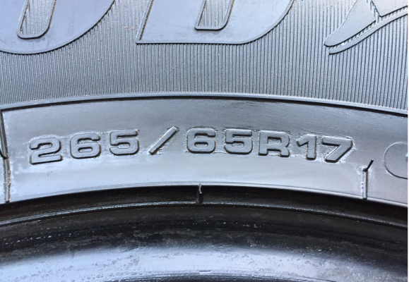 ยาง Goodyear 265 65 17 ปลายปี15 ดอกเต็ม ใช้ยาว ราคาไม่แพง