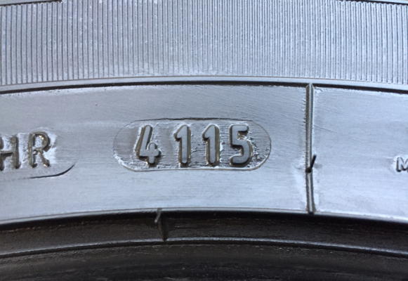 ยาง Goodyear 265 65 17 ปลายปี15 ดอกเต็ม ใช้ยาว ราคาไม่แพง