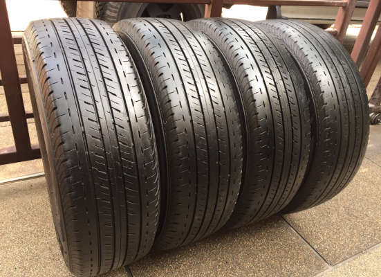 ยาง Bridgestone 215 65 16 ปี15 ดอกเต็ม ใช้ยาว ราคาไม่แพง ยาง Bridgestone 215 65 16 ปี15 ดอกเต็ม ใช้ยาว ราคาไม่แพง
