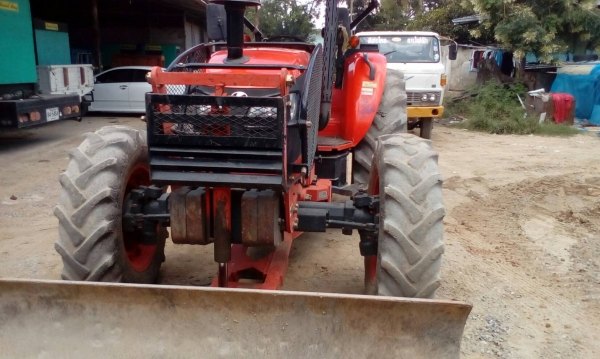 ขายรถไถคูโบต้าM8540ทำงาน2000ชม.มีเล่มราคา600000ต่อรอง