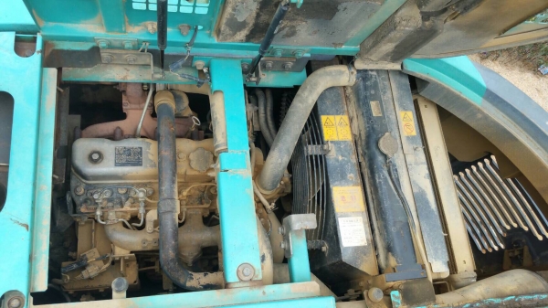 Kobelco รุ่น sk200sr