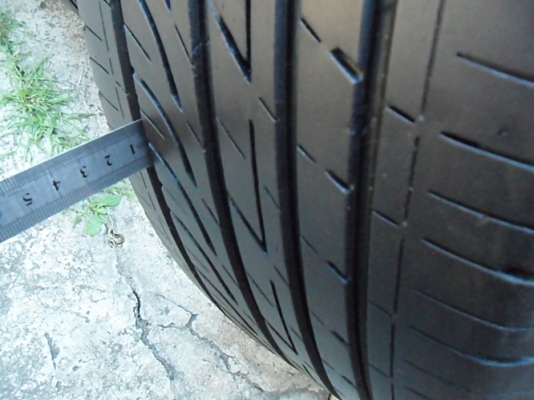 ยาง17 บริดสโตน215-55-17 ลงพื้นปี14 ดอกเกือบ1เซ็น