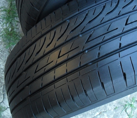 ยาง17 บริดสโตน215-55-17 ลงพื้นปี14 ดอกเกือบ1เซ็น