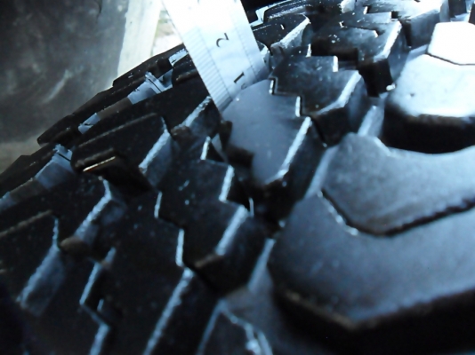 ยางออล A/Tกระบะ15  มิชลิน 255-70-R15 ลงพื้นปี13 (2เส้น1,500) ดอกหนา1เซ็นกว่า