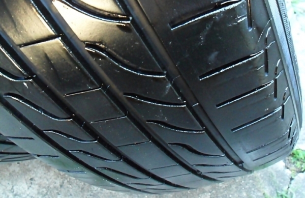 ยาง16 มิชลิน 215-60-16 ลงพื้นปี15 ดอกเกือบ1เซ็น ยาง16 มิชลิน 215-60-16 ลงพื้นปี15 ดอกเกือบ1เซ็น