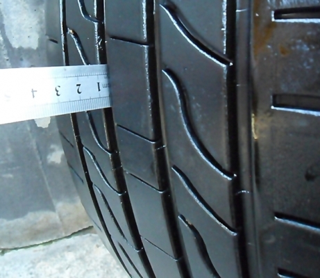 ยาง16 มิชลิน 215-60-16 ลงพื้นปี15 ดอกเกือบ1เซ็น ยาง16 มิชลิน 215-60-16 ลงพื้นปี15 ดอกเกือบ1เซ็น