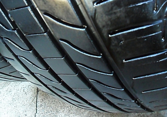 ยาง16 มิชลิน 215-60-16 ลงพื้นปี15 ดอกเกือบ1เซ็น ยาง16 มิชลิน 215-60-16 ลงพื้นปี15 ดอกเกือบ1เซ็น