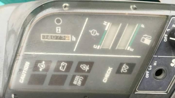 ขายค่ะ  KOMATSU  PC40-7  เก่าญี่ปุ่นแท้...สภาพสวย  เครื่องปั๊มดี...ลองระบบกันได้ทุกวัน  โทร  089-3818694  ดวงนภา