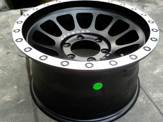 ขายล้อออฟโรดใหม่พร้อมยางBF All 265/75/16ปี12 ขายล้อออฟโรดใหม่พร้อมยางBF All 265/75/16ปี12