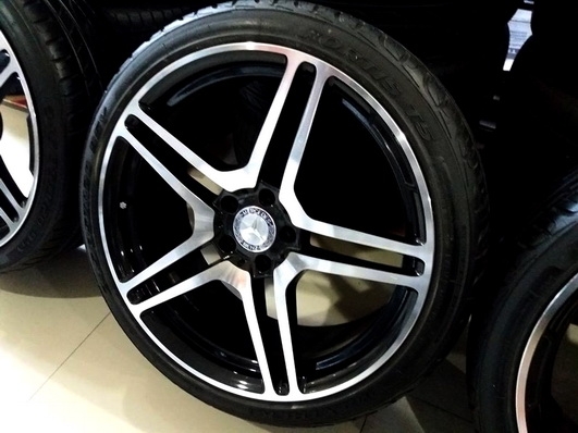 หน้า8.5 et 35 หลัง 9.5 et 38 ยางปี 2014 Maxtrex 245 35 20 ไม่แตกไม่ร้าวเช็คละเอียดเรียบร้อย ตจว รวมค