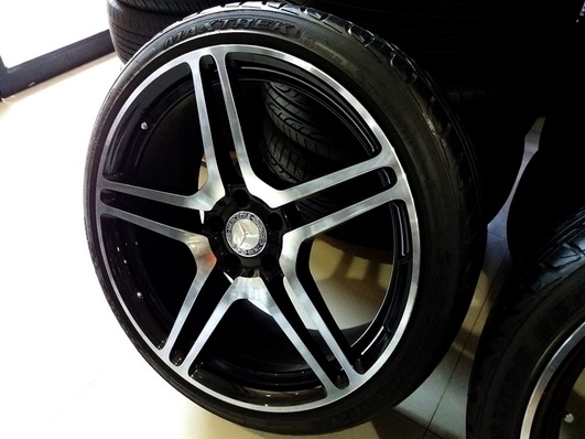 หน้า8.5 et 35 หลัง 9.5 et 38 ยางปี 2014 Maxtrex 245 35 20 ไม่แตกไม่ร้าวเช็คละเอียดเรียบร้อย ตจว รวมค