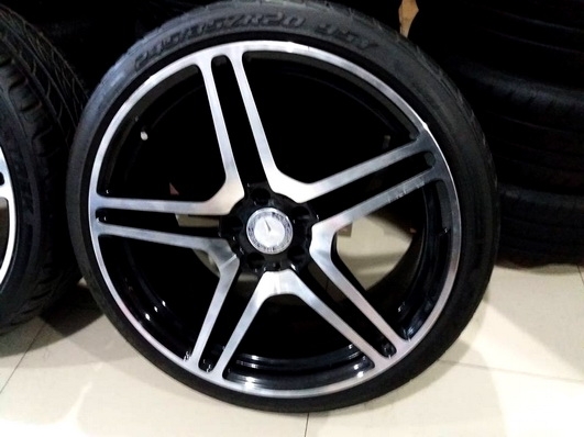 หน้า8.5 et 35 หลัง 9.5 et 38 ยางปี 2014 Maxtrex 245 35 20 ไม่แตกไม่ร้าวเช็คละเอียดเรียบร้อย ตจว รวมค