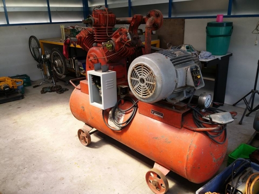 ปั๊มลม SANCO ขนาด 300 ลิตร พร้อมใช้งาน