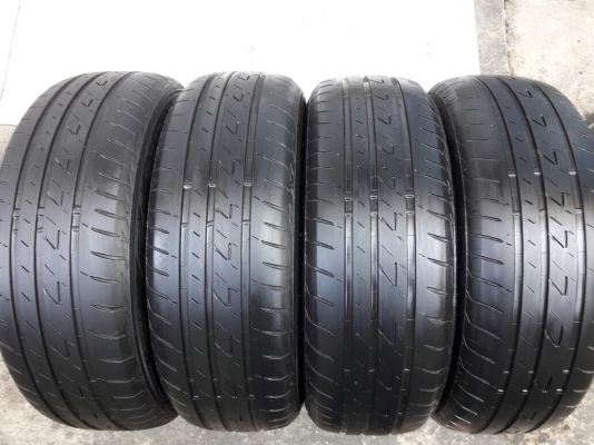 ยางBRIDGESTONE รุ่น Ecopia EP200.215 60R16 สัปดาห์ที่44ปี2015 ลงพื้นปลายปี2015 สภาพสวยดอกเยอะ