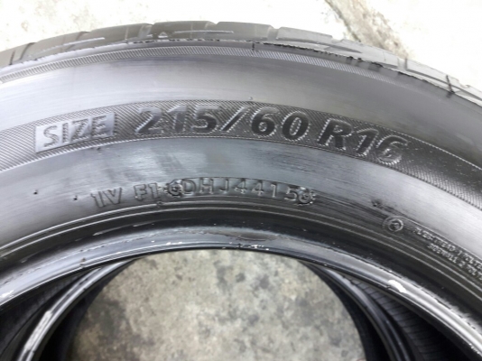ยางBRIDGESTONE รุ่น Ecopia EP200.215 60R16 สัปดาห์ที่44ปี2015 ลงพื้นปลายปี2015 สภาพสวยดอกเยอะ