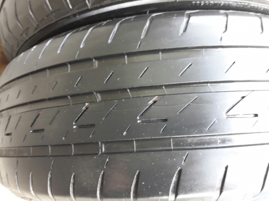 ยางBRIDGESTONE รุ่น Ecopia EP200.215 60R16 สัปดาห์ที่44ปี2015 ลงพื้นปลายปี2015 สภาพสวยดอกเยอะ
