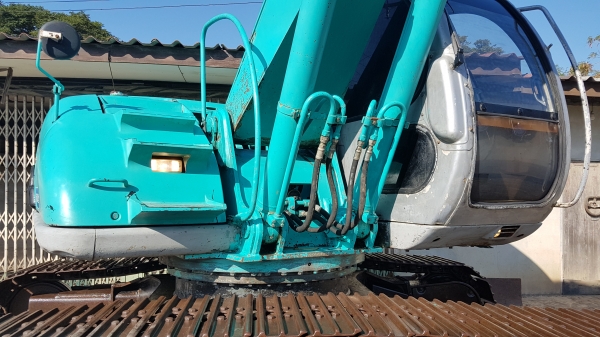ขายด่วนรถแบคโฮKOBELCO-SK200MARK5มาร์ไฟร์รถนอกเพิ่งนำเข้ามายังไม่เคยใช้งานในเมืองไทยเลย ขายด่วนรถแบคโฮKOBELCO-SK200MARK5มาร์ไฟร์รถนอกเพิ่งนำเข้ามายังไม่เคยใช้งานในเมืองไทยเลย